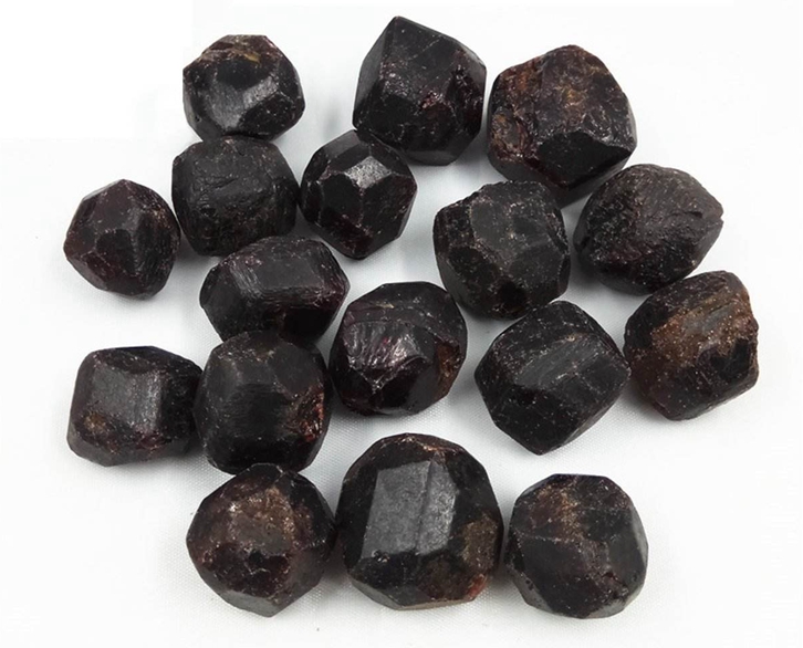 馬拉維到廣州進口石榴石原石報關公司代理案例