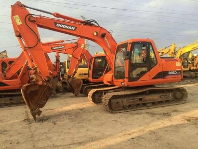 進口二手挖掘機報關公司一站式流程及費用